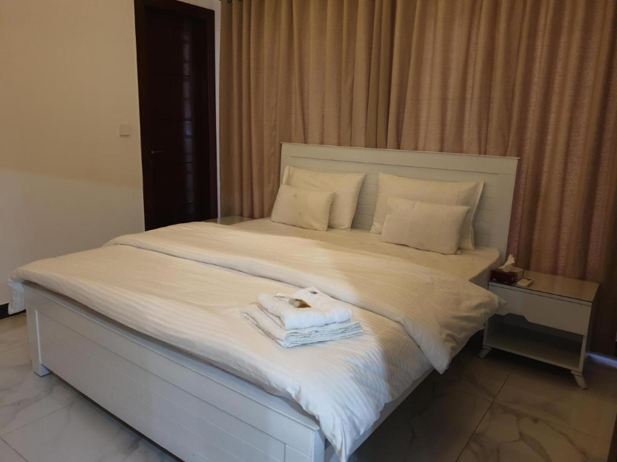 B&B Mumtaz City Ісламабад Екстер'єр фото