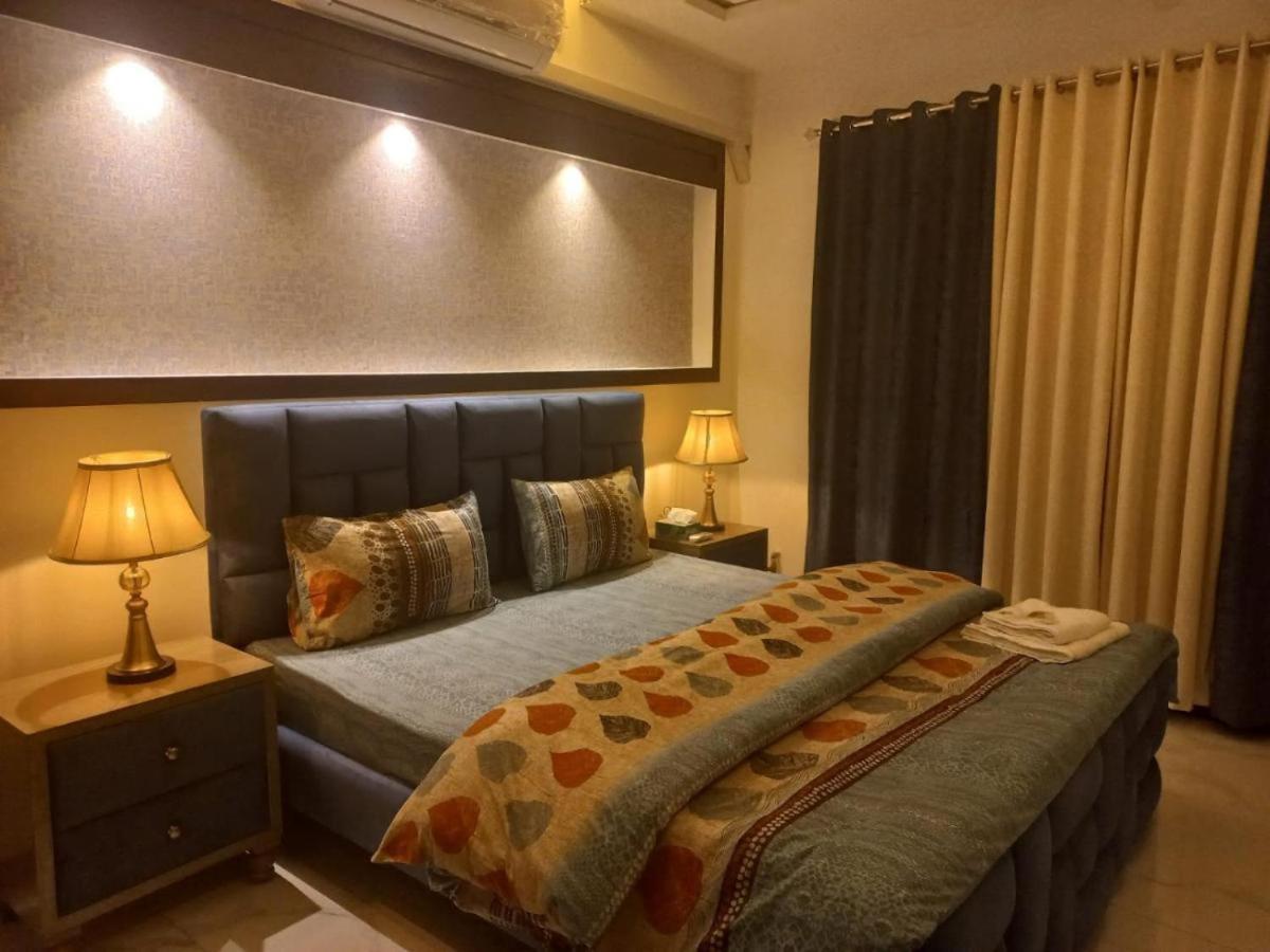 B&B Mumtaz City Ісламабад Екстер'єр фото